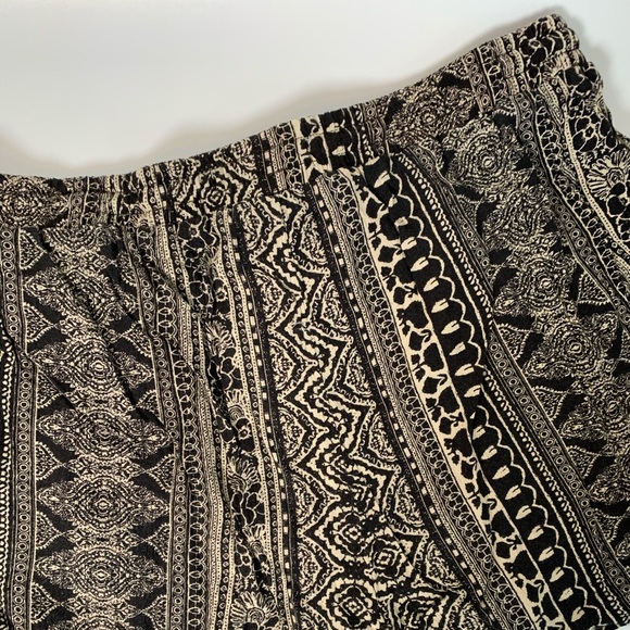 Boho Printed Short - Picture 6 of 6